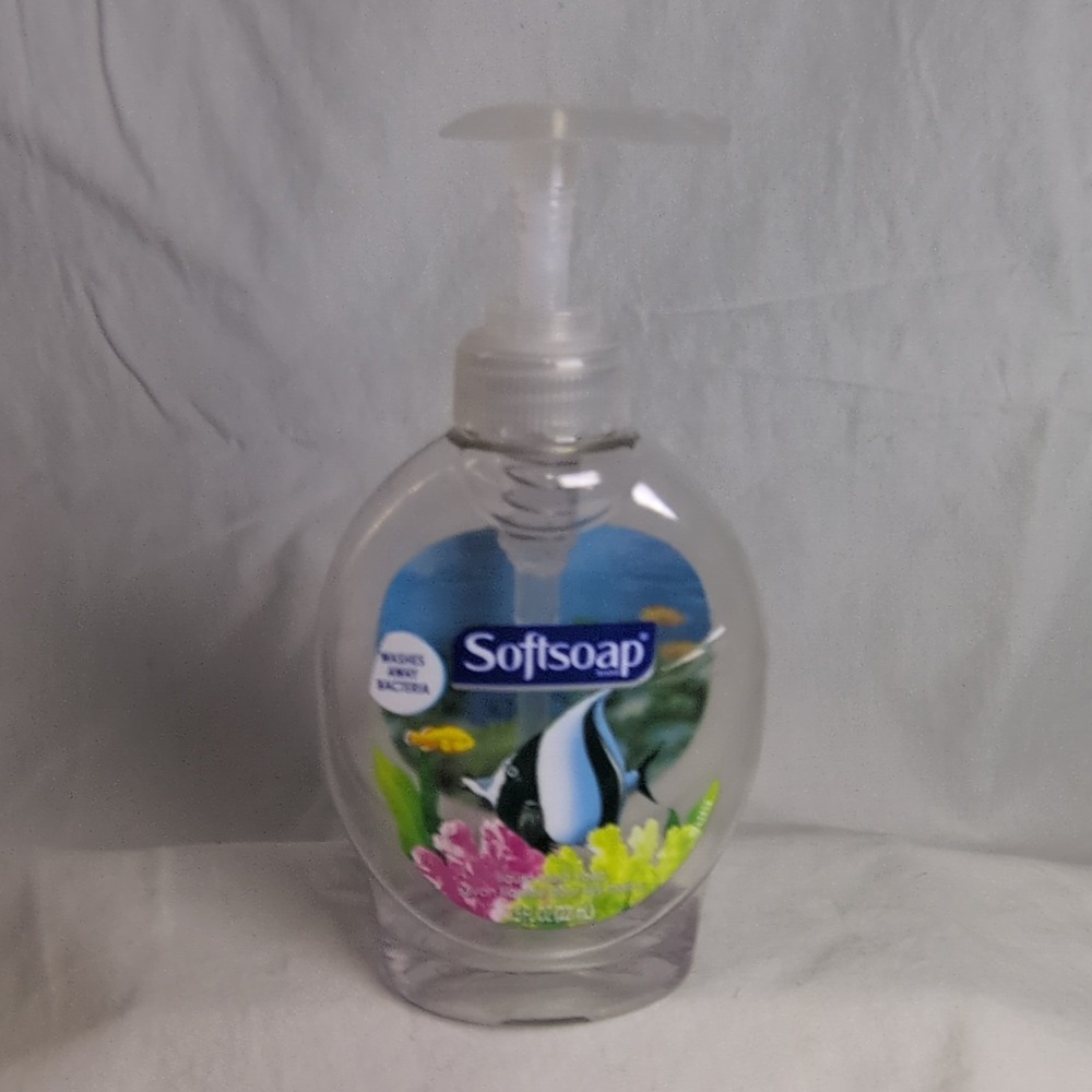 Softsoap Aquarium Series Liquid Hand Soap Fish Pattern‎ 7.5 fl oz